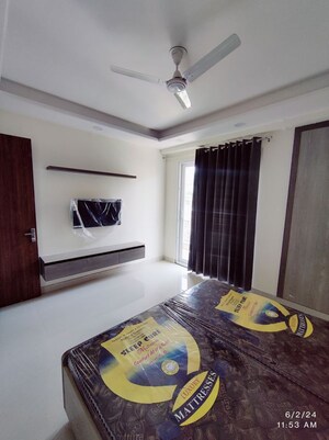 Master Bedroom in 2 BHK Builder Floor at Sector 15 – for Rent
