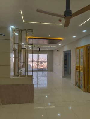 Room in 3 BHK Apartment at Prestige Beverly Hills, Kokapet – for Rent