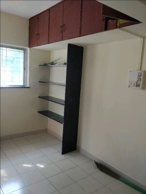 Kitchen in 1.5 BHK Apartment at Anand Park, Wadgaon Sheri – for Rent