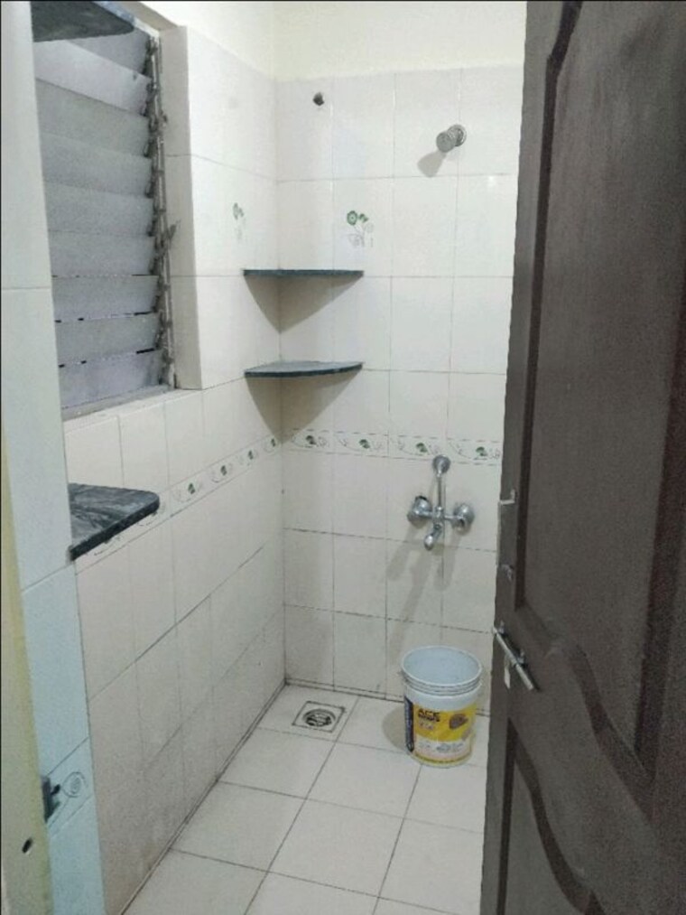 Bathroom, anand-park 1.5 Bedroom 580 Sq.Ft. Apartment In Wadgaon Sheri Pune 10322175