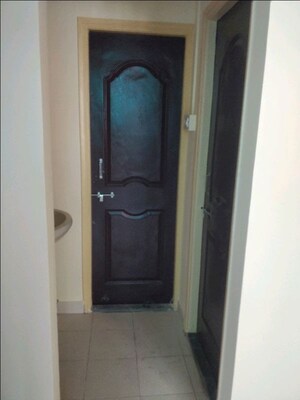 Corridor in 1.5 BHK Apartment at Anand Park, Wadgaon Sheri – for Rent