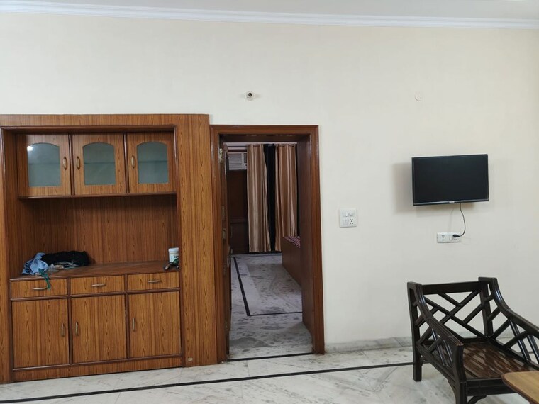Room, sas nagar 3 Bedroom 250 Sq.Yd. Builder Floor In Sas Nagar Mohali 10322246