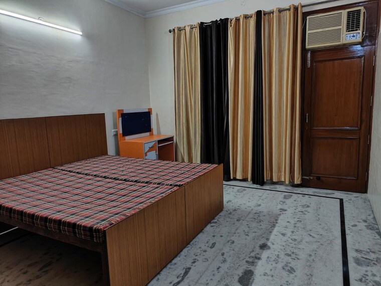 Bedroom, sas nagar 3 Bedroom 250 Sq.Yd. Builder Floor In Sas Nagar Mohali 10322246