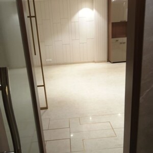 Room in 3 BHK Builder Floor at Gulmohar Park – for Rent