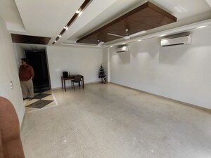 Room in 3 BHK Builder Floor at Greater Kailash Part 3 – for Rent