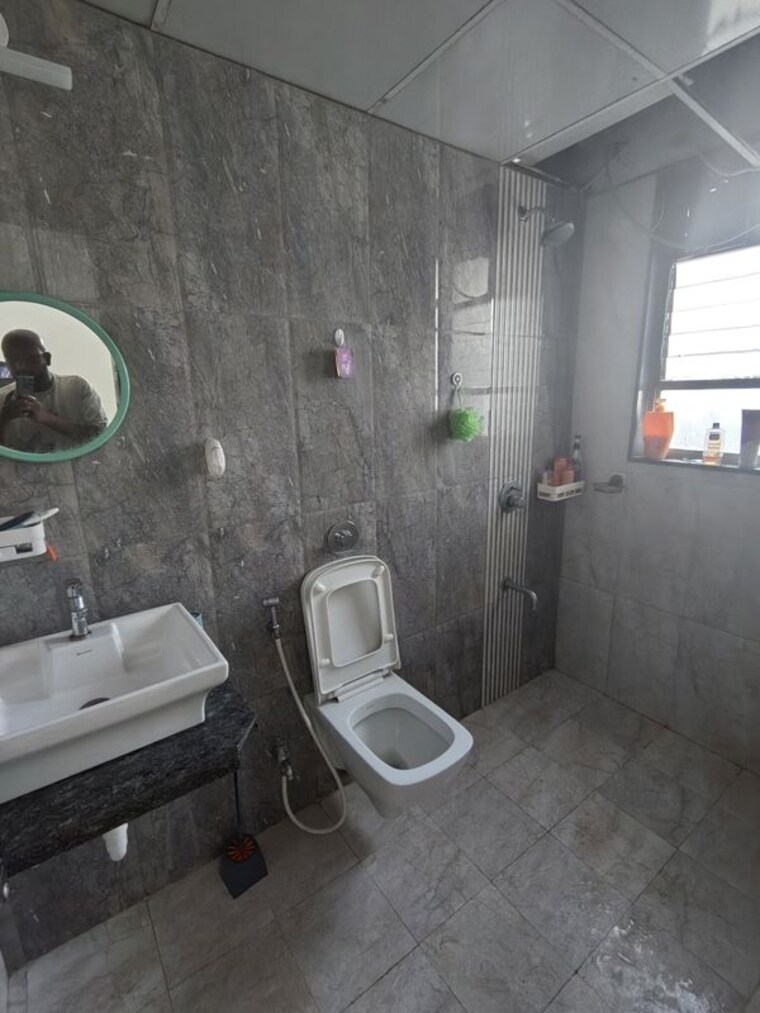 Bathroom, saarrthi-skybay 3 Bedroom 1280 Sq.Ft. Apartment In Mahalunge Pune 10322267