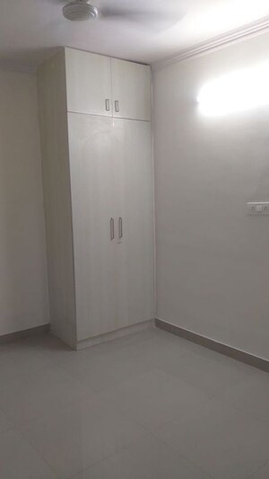 Room in 1 BHK Builder Floor at Sewa Nagar – for Rent