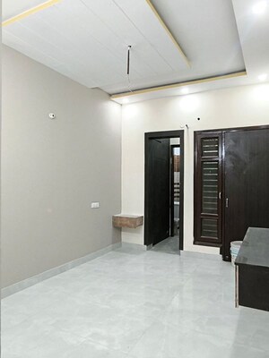 Room in 6 BHK Independent House at VIP Ashiana Homes, Vip Road – for Sale