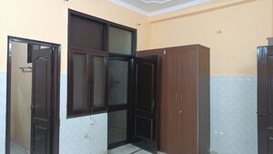 Room in 2 BHK Builder Floor at Vaishali Sector 2 – for Rent