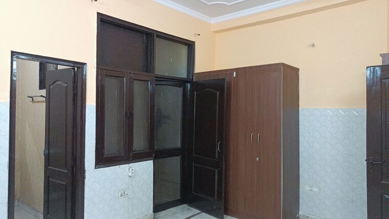 Room, vaishali sector 2 2 Bedroom 970 Sq.Ft. Builder Floor In Vaishali Sector 2 Ghaziabad 10322279