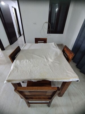 Team Area in 3 BHK Builder Floor at Sector 50 – for Rent