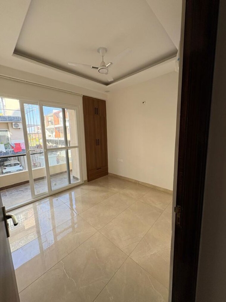 Room, hlp-palmillas 3 Bedroom 200 Sq.Yd. Independent House In Vip Road Zirakpur 10322317