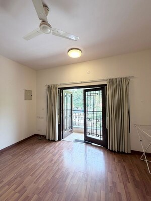 Room in 4 BHK Apartment at Sobha Ivory, St Johns Road – for Rent