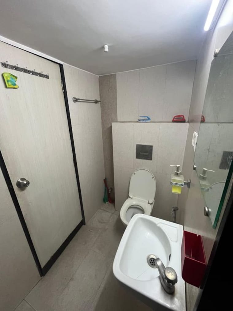 Bathroom, jaydeep-park 2 Bedroom 700 Sq.Ft. Apartment In Majiwada Thane 10322357