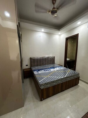 Bedroom in 2 BHK Builder Floor at Sector 52 – for Rent