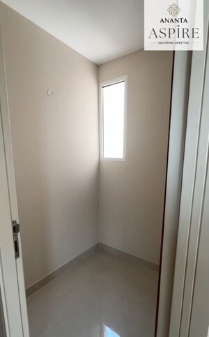 Room in 3 BHK Apartment at The Ananta Aspire, Utrathiya – for Rent