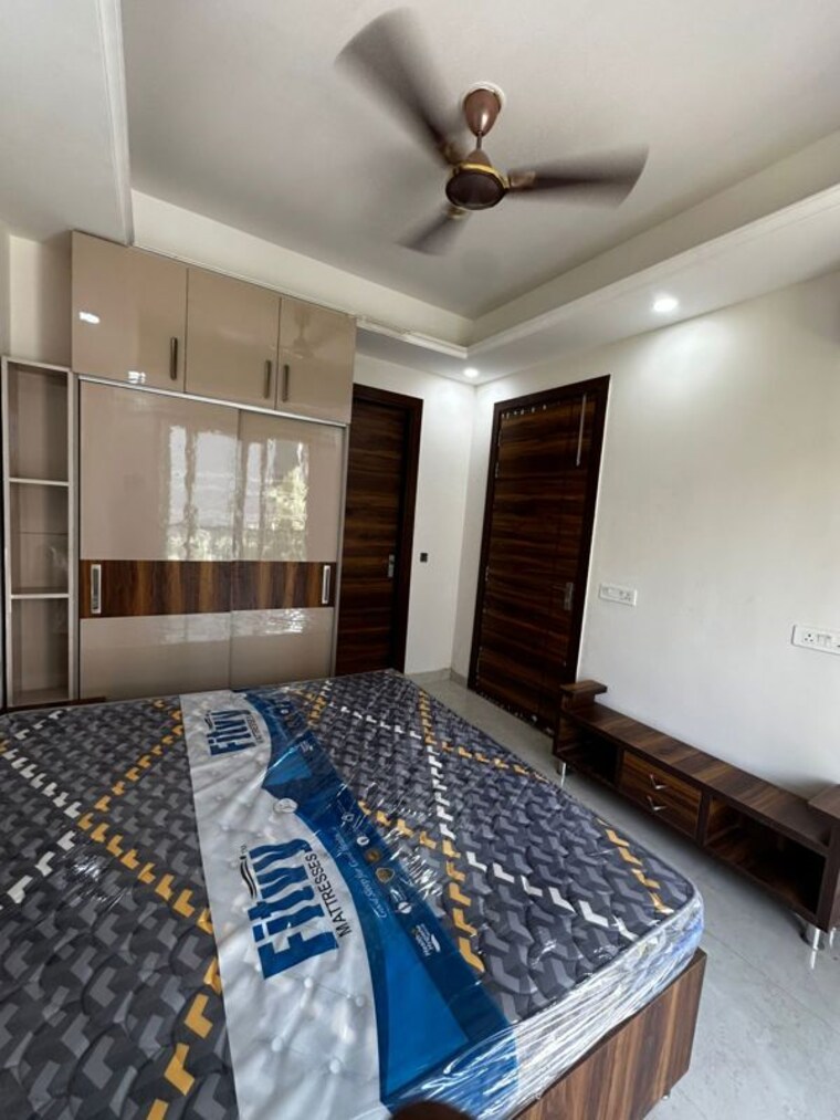 Bedroom, sector 52 1 Bedroom 800 Sq.Ft. Builder Floor In Sector 52 Gurgaon 10322405