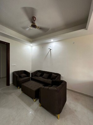 Living Room in 1 BHK Builder Floor at Sector 52 – for Rent