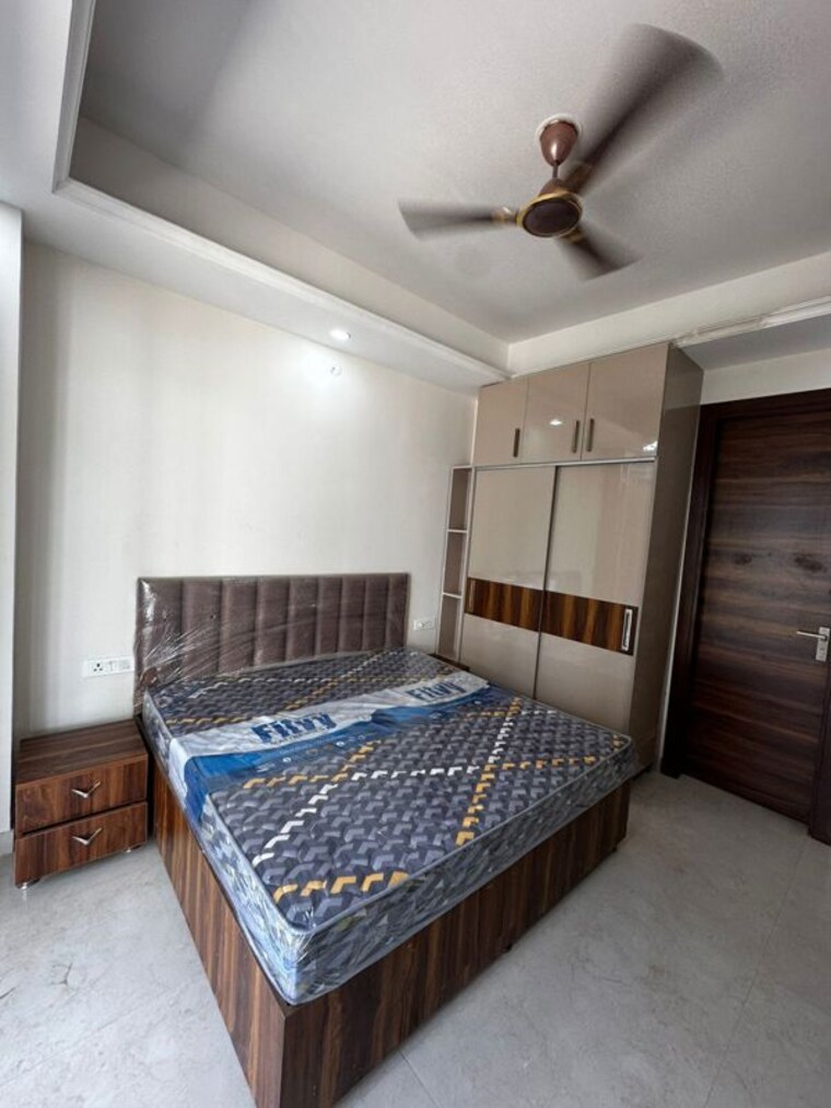 Bedroom, sector 52 1 Bedroom 800 Sq.Ft. Builder Floor In Sector 52 Gurgaon 10322405