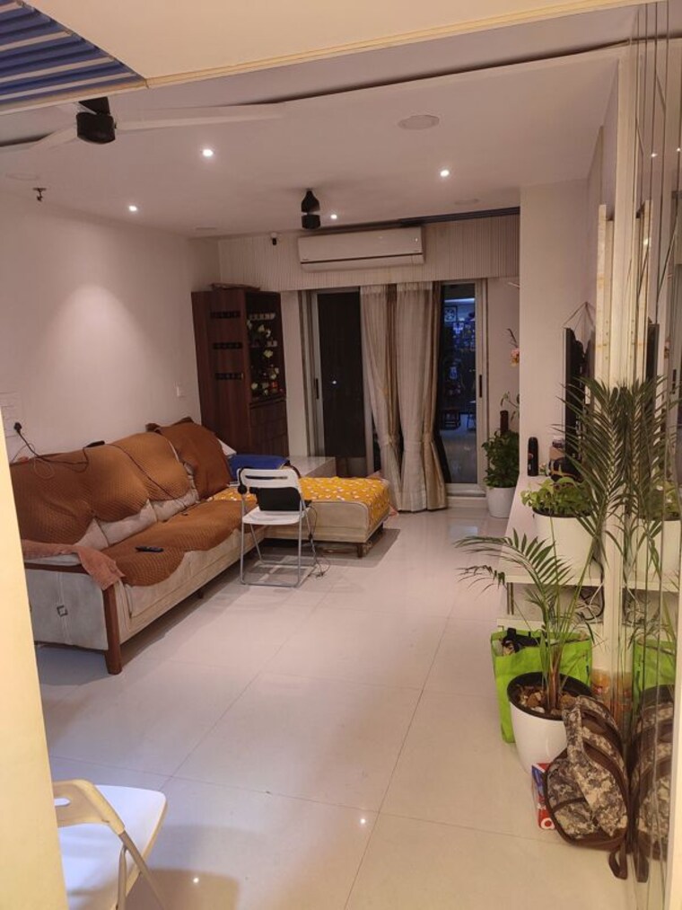 Living Room, mayfair-the-view 2 Bedroom 757 Sq.Ft. Apartment In Vikhroli West Mumbai 10322166