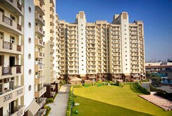 4 BHK + Servant Room Apartment For Sale in Emaar MGF Metropolis