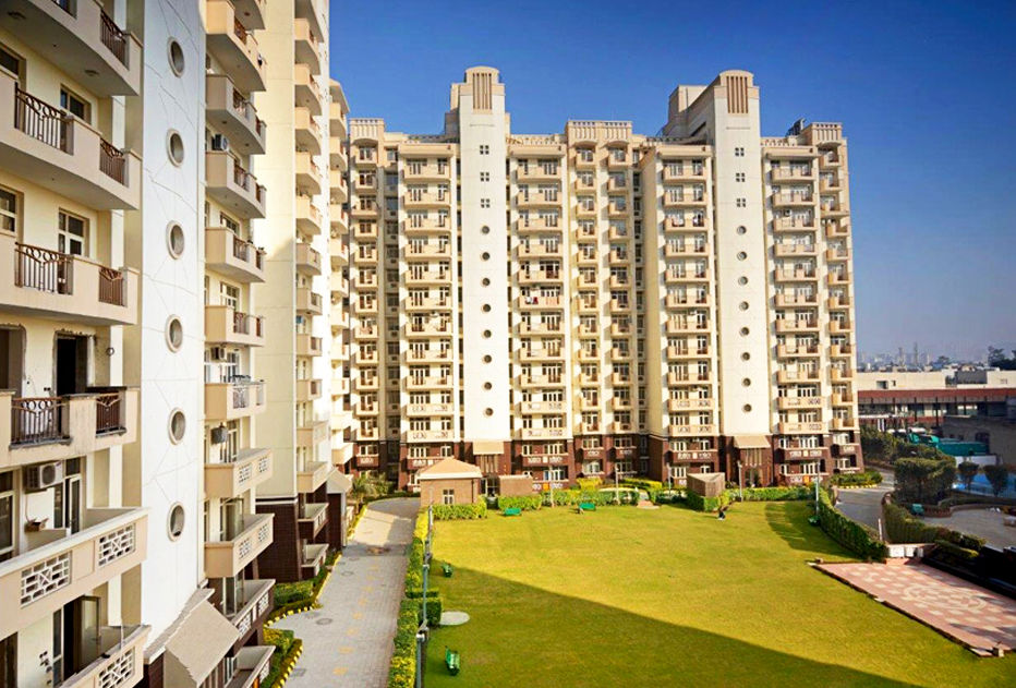 4 BHK + Servant Room Apartment For Sale in Emaar MGF Metropolis