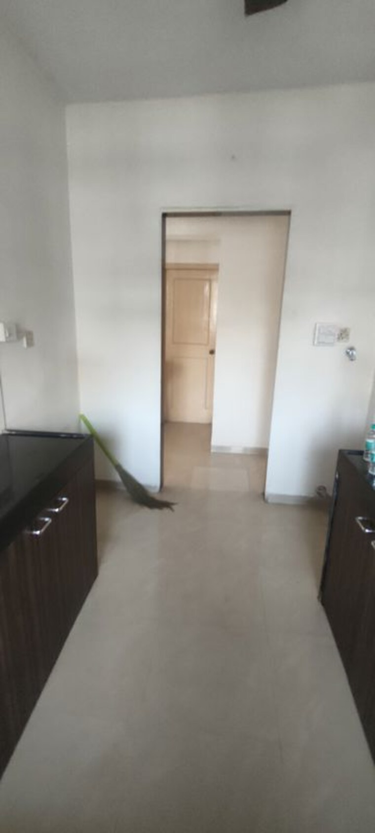 Room, kandivali west 1 Bedroom 666 Sq.Ft. Apartment In Kandivali West Mumbai 10322394