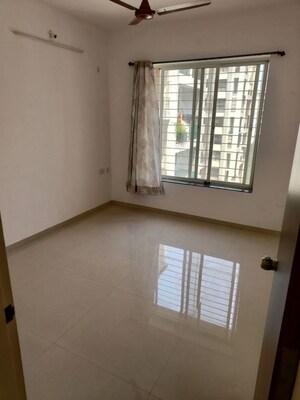 Room in 2 BHK Apartment at AG Imperial Towers, Kondhwa – for Rent