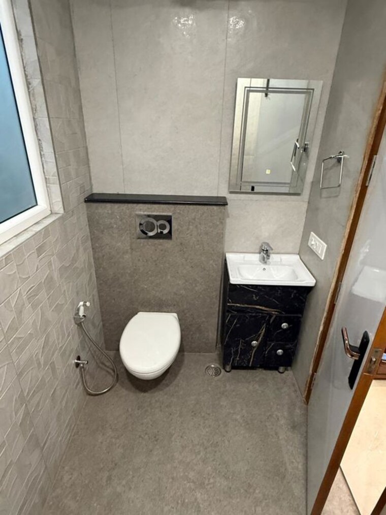 Bathroom, panchkula urban estate 3 Bedroom 240 Sq.Yd. Apartment In Panchkula Urban Estate Panchkula 10322529