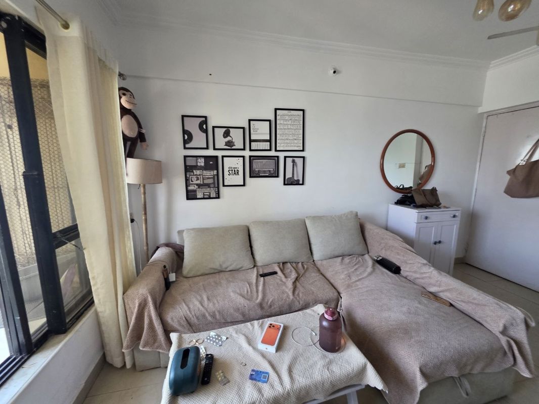 2 BHK Apartment For Sale in Gurukrupa Marina Enclave