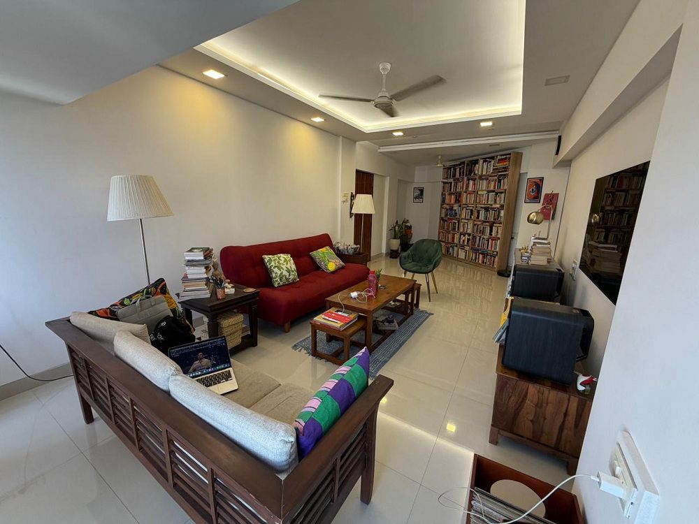 2 BHK + Pooja Room Apartment For Rent in Khar West
