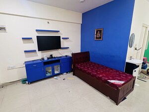 Bedroom in 2 BHK Apartment at Roopena Agrahara – for Rent