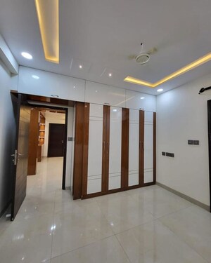 Room in 3 BHK Apartment at Hallmark Vicinia, Narsingi – for Rent