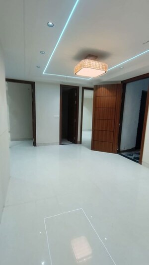 Room in 3 BHK Builder Floor at Rajpur – for Sale