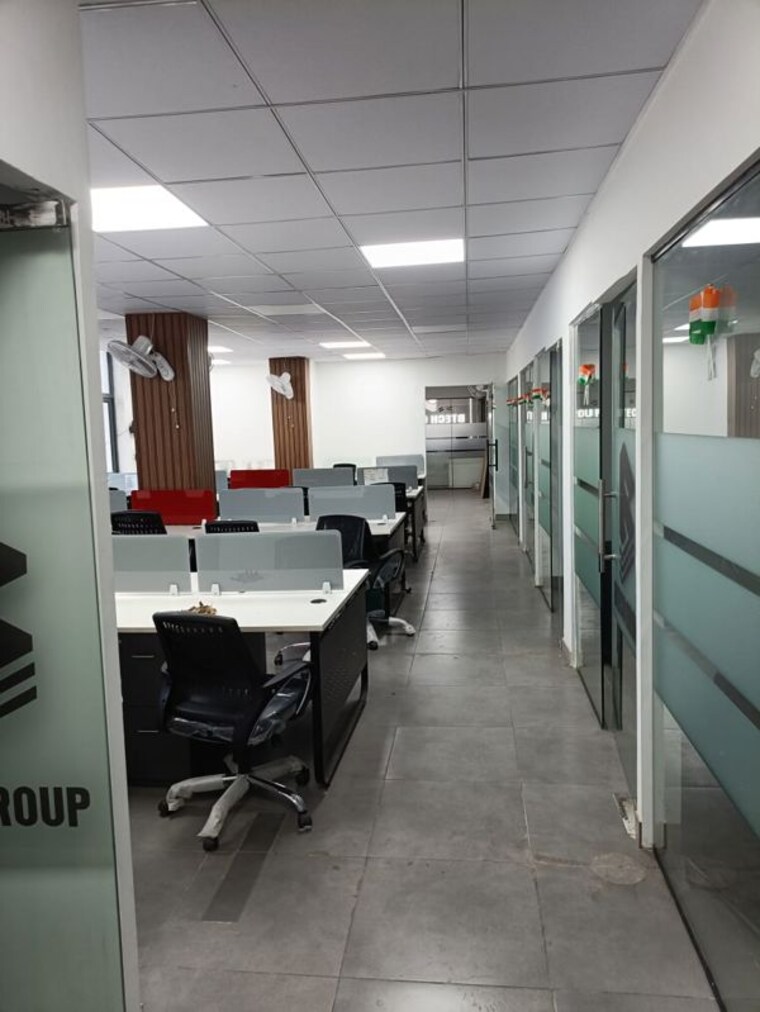 Team Area, sector 2 Commercial Office Space 3500 Sq.Ft. In Sector 2 Noida 10322545