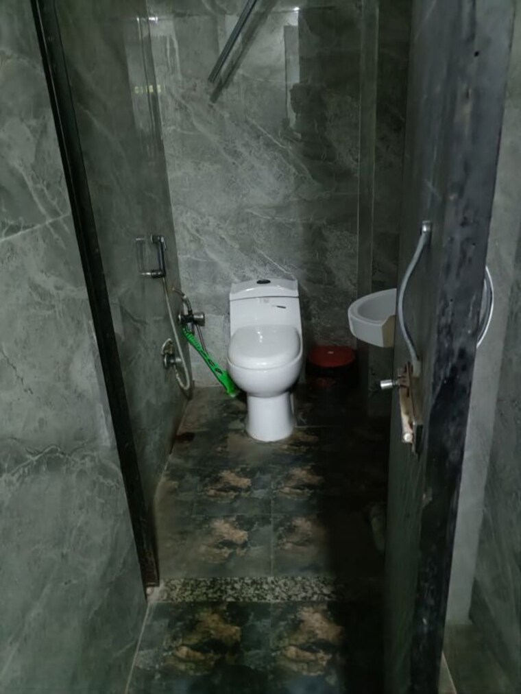 Bathroom, sector 2 Commercial Office Space 3500 Sq.Ft. In Sector 2 Noida 10322545