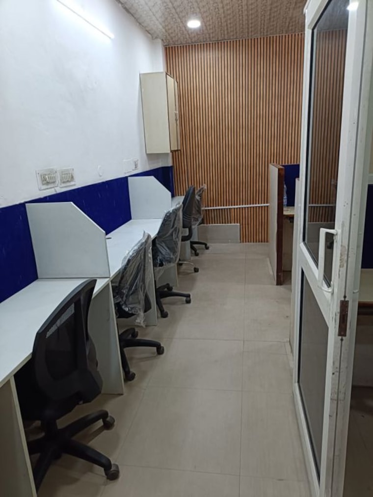 Team Area, sector 2 Commercial Office Space 3500 Sq.Ft. In Sector 2 Noida 10322545