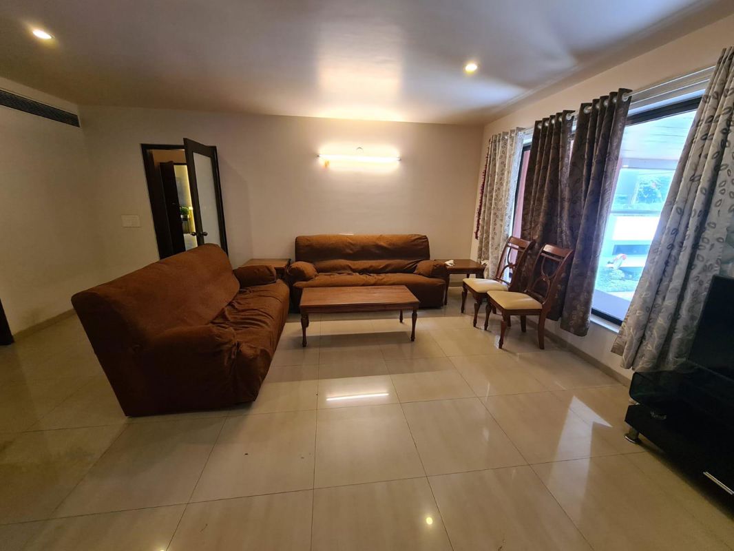 4 BHK + Pooja Room,Servant Room,Store Room 2650 Sq.Ft. Apartment in Oxford Hallmark