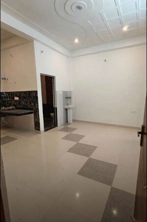 Bedroom in 2 BHK Independent House at Arjunganj – for Rent