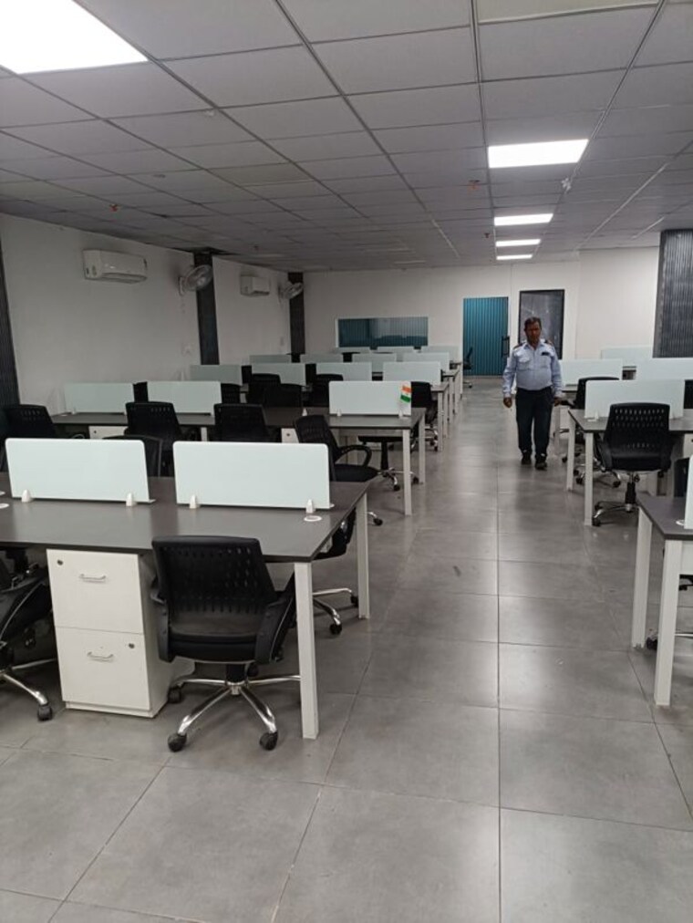 Team Area, sector 2 Commercial Office Space 3550 Sq.Ft. In Sector 2 Noida 10322595