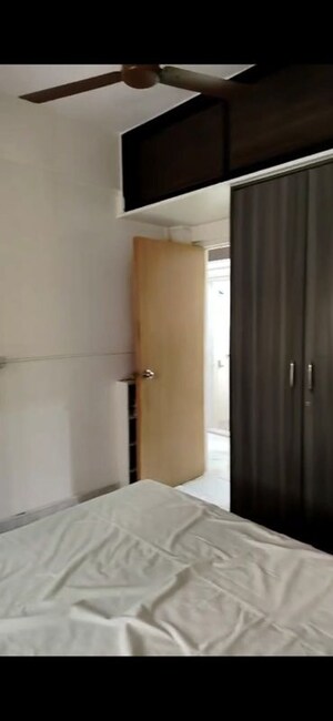 Bedroom in 1 BHK Apartment at Goregaon West – for Rent