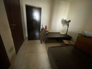Room in 4 BHK Apartment at Panchshil Eon Waterfront II, Kharadi – for Rent