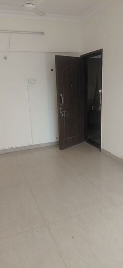2 BHK Apartment For Rent in Reliable Vasundhara CHS
