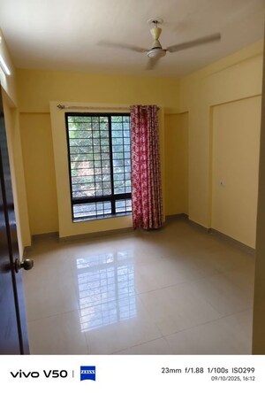 Room in 2 BHK Apartment at Kumar Primavera, Wadgaon Sheri – for Rent