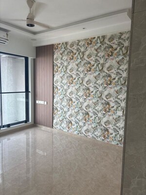 Room in 3.5 BHK Apartment at Dosti Eastern Bay, Wadala – for Rent