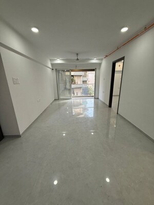 2 BHK Apartment For Rent in Juhu