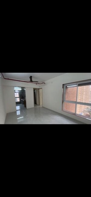 2 BHK Apartment For Rent in Mahaveer Solitaire Edge, Kandivali East