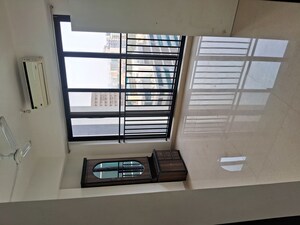 Bedroom in 2 BHK Apartment at Kalpataru Primus Residence, Santacruz East – for Rent