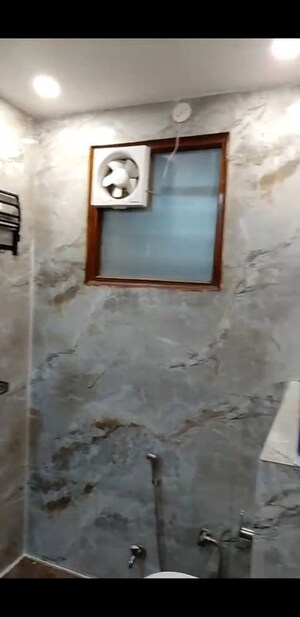 Room in 3 BHK Builder Floor at Sector 85 – for Rent