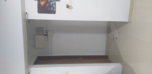 Room in 1 BHK Apartment at Highland Pearl, Thane West – for Rent